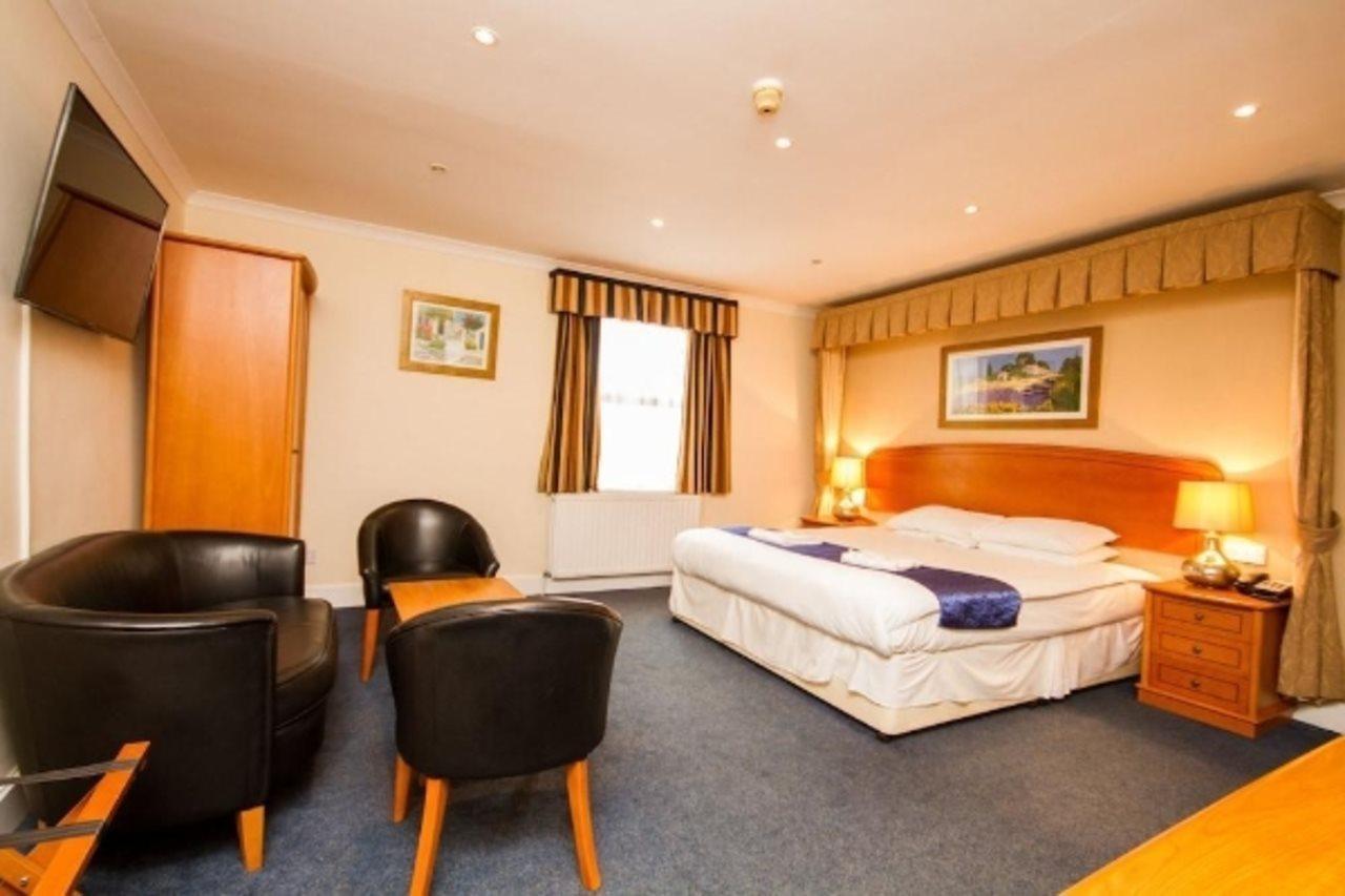 Chesters Hotel & Restaurant Salford  Eksteriør billede